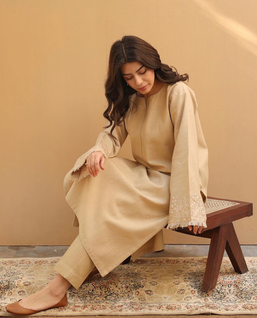 Beige Blossom – Stylish 2-Piece Suit for Women