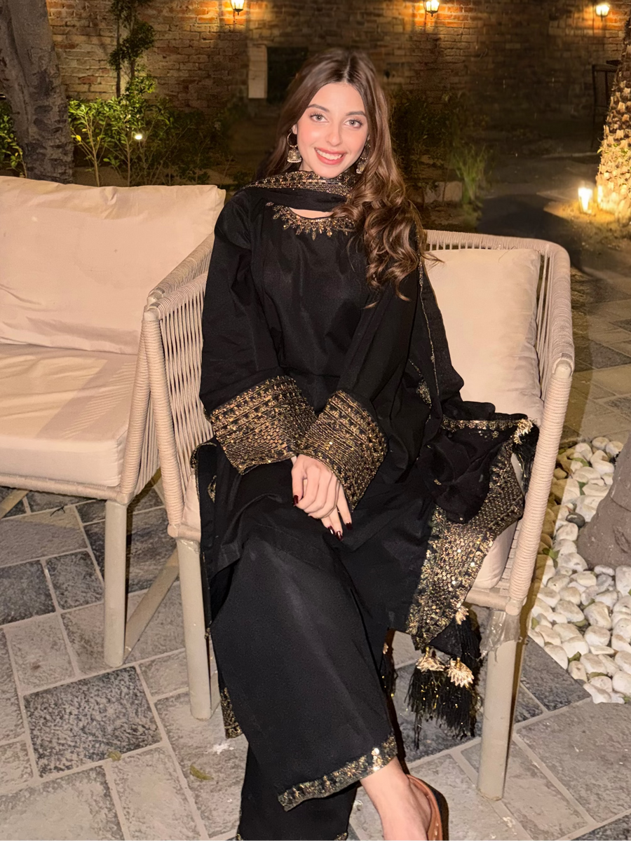 Black Pearl – 3 Piece Lawn Suit