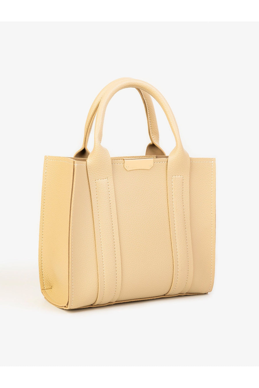 Elegant Pebbled Handbag For Daily Use With Timeless Sophistication