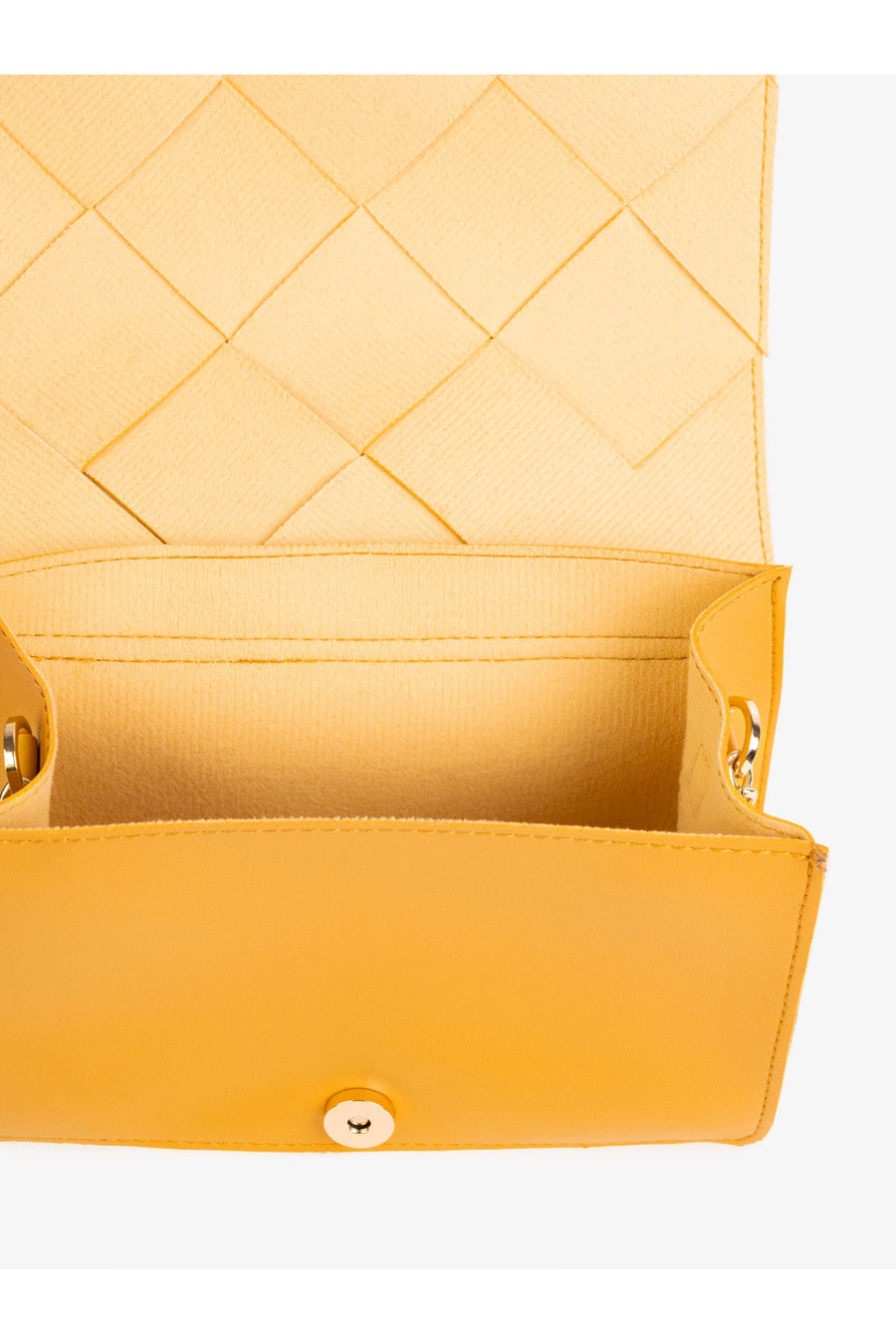 Timeless Woven Handbag for Everyday Use and Casual Outings