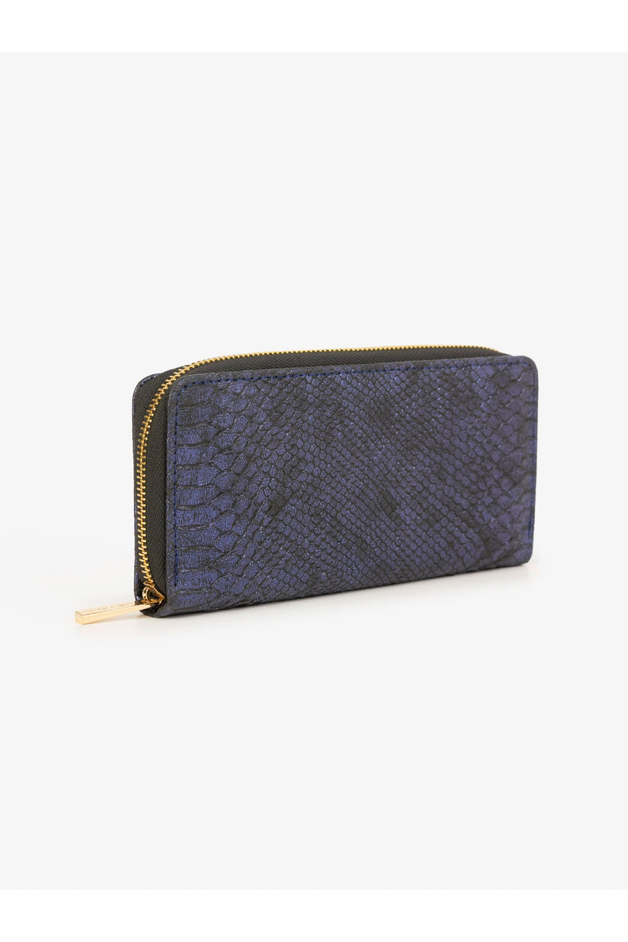 Elegant Textured Wallet for Everyday Style and Use