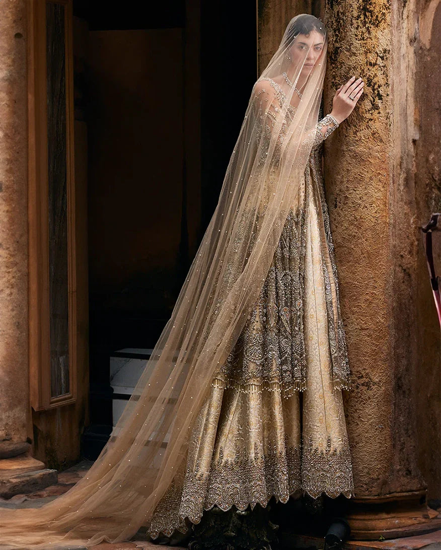 Gold Net Inara Signature Bridals '23 | Women | Zardozi 107C MBRIN230107C - Pehnaawaa