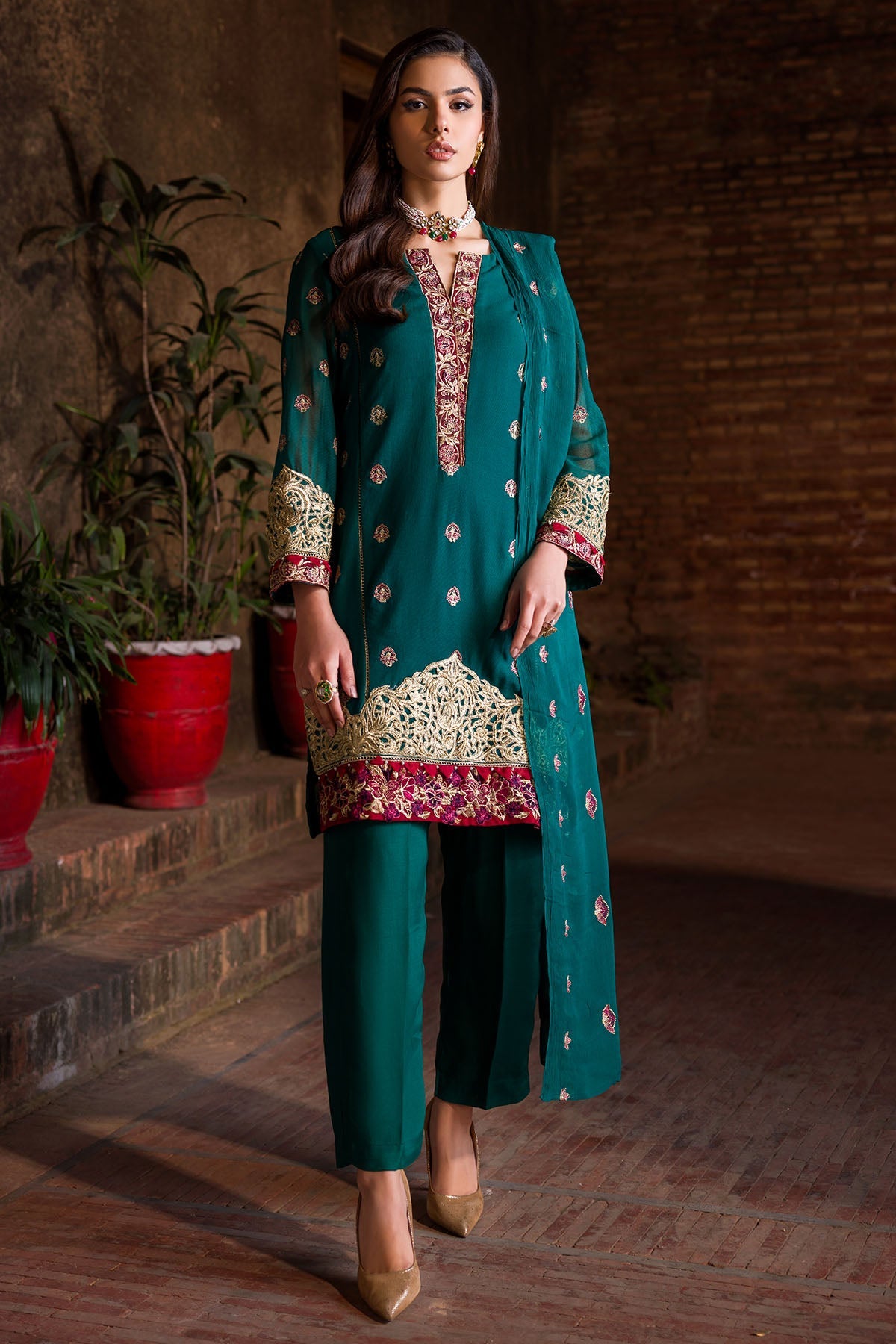 3572-DREAMLAND EMBROIDERED COTTON NET STITCHED
