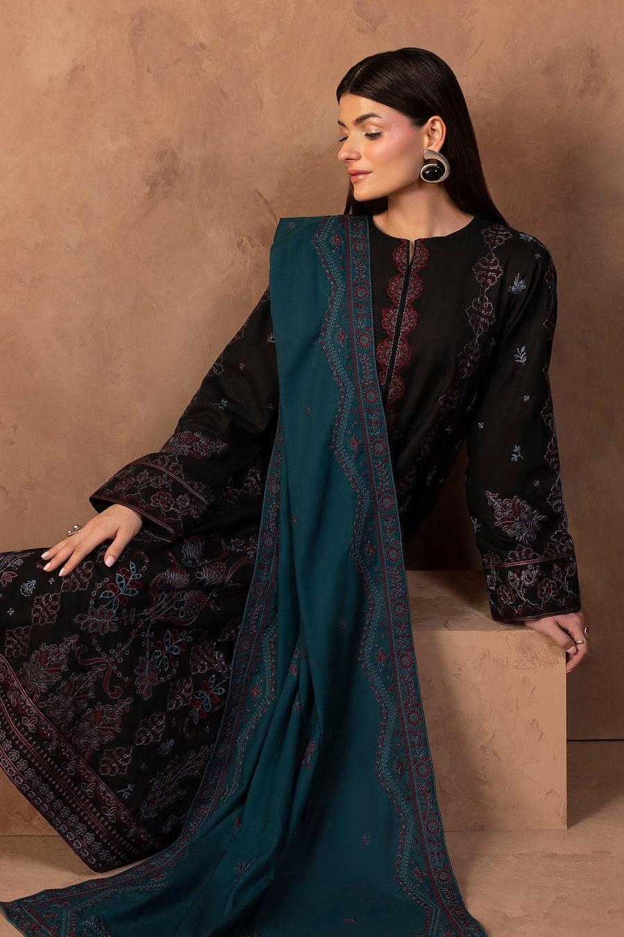 Sierra Embroidered Khaddar 3-Piece Winter Suit | 5680