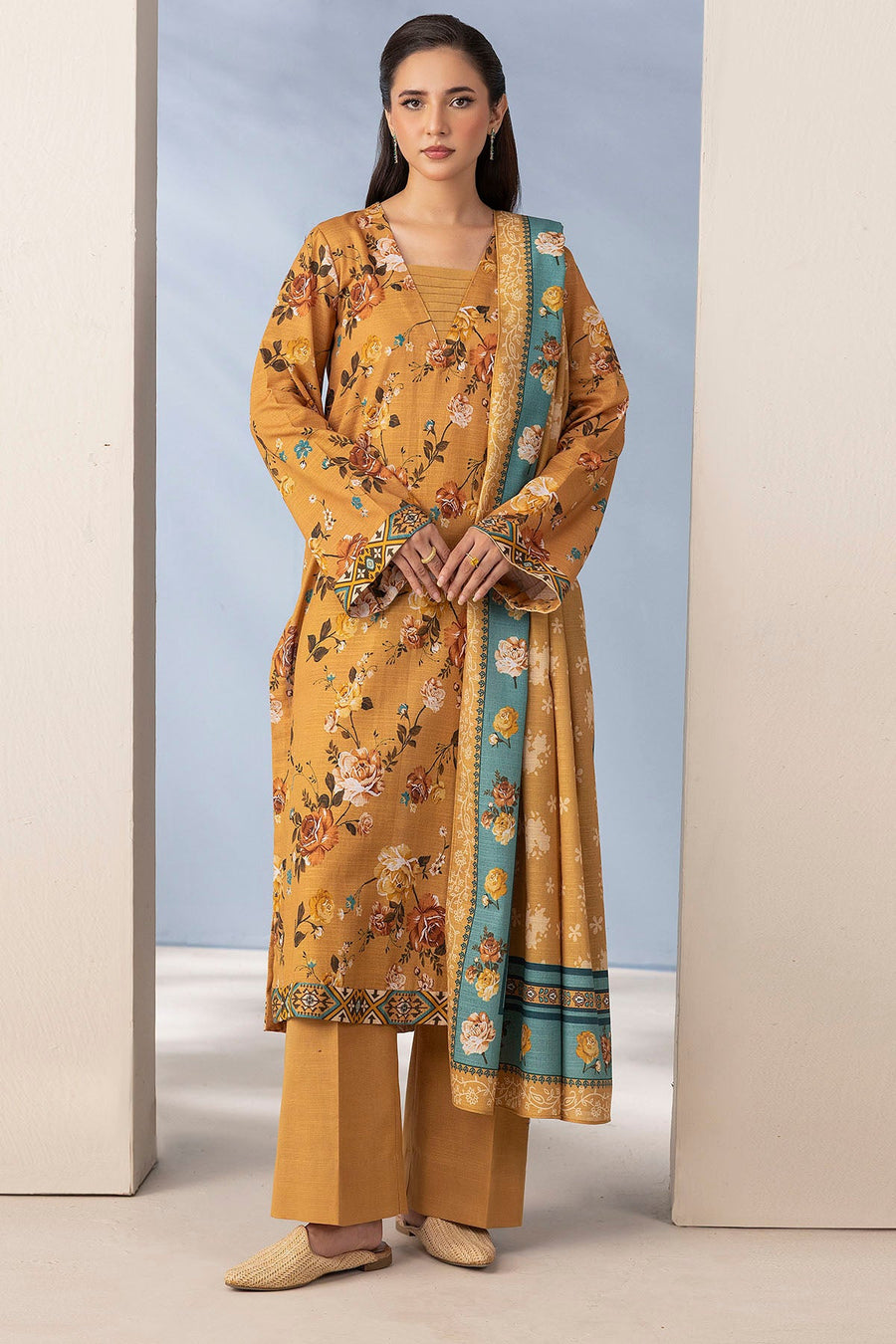 Reena Digital Printed Khaddar 3-Piece Ready-to-Wear Suit