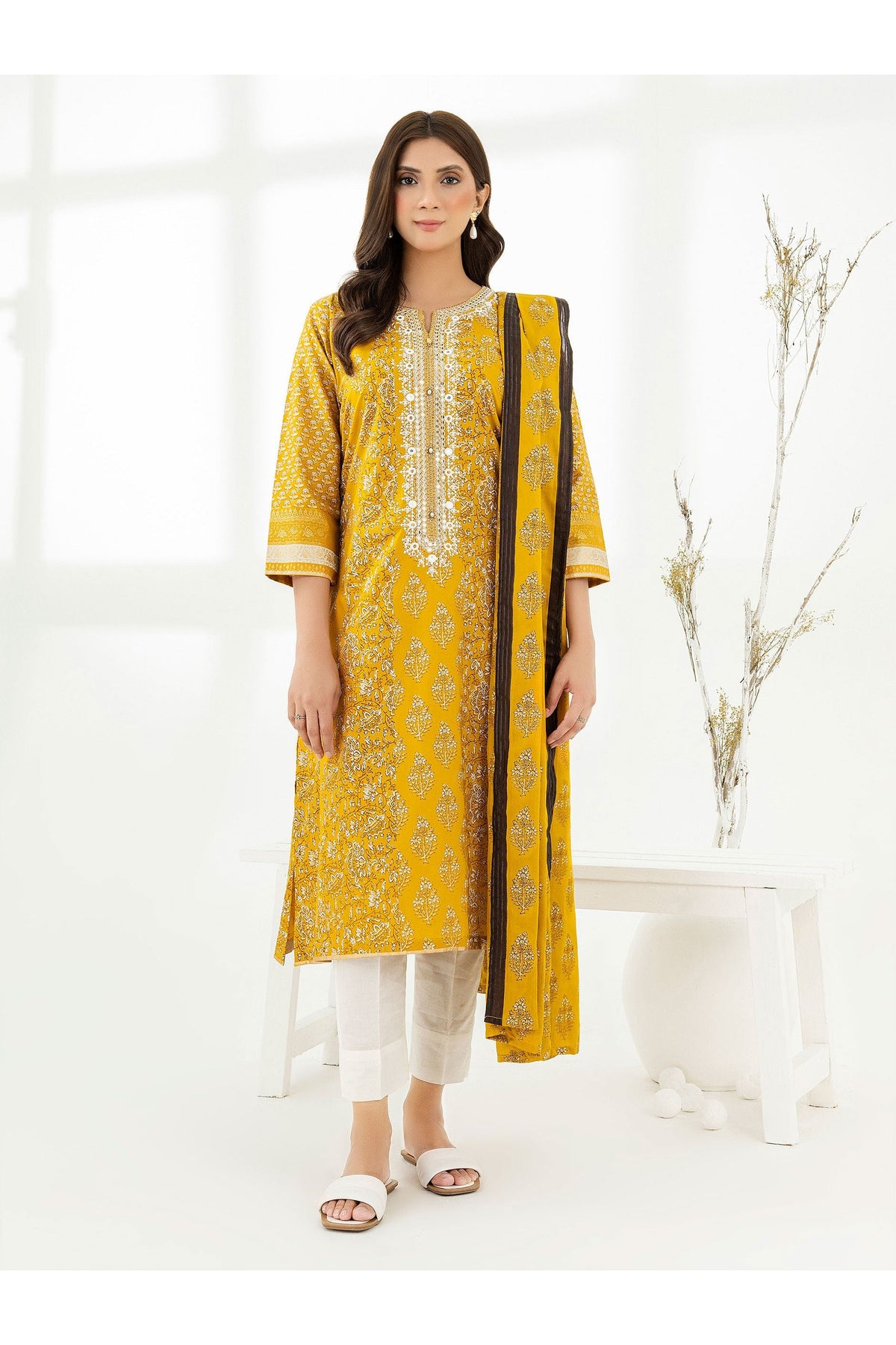 Embroidered 2 Piece Lawn Suit Set