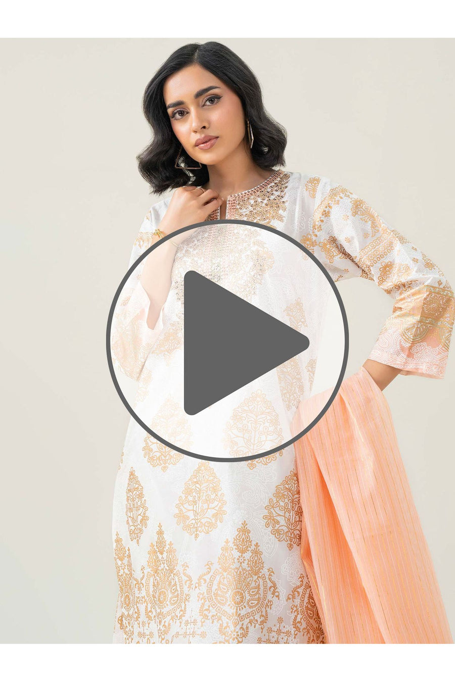 Embroidered 2 Piece Lawn Suit for Summer Fun