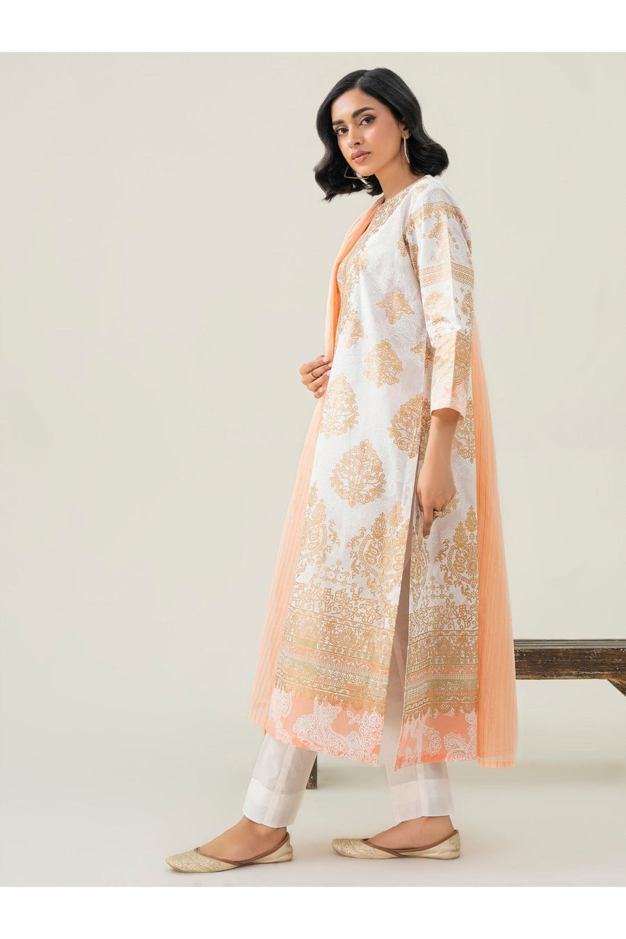 Embroidered 2 Piece Lawn Suit for Summer Fun