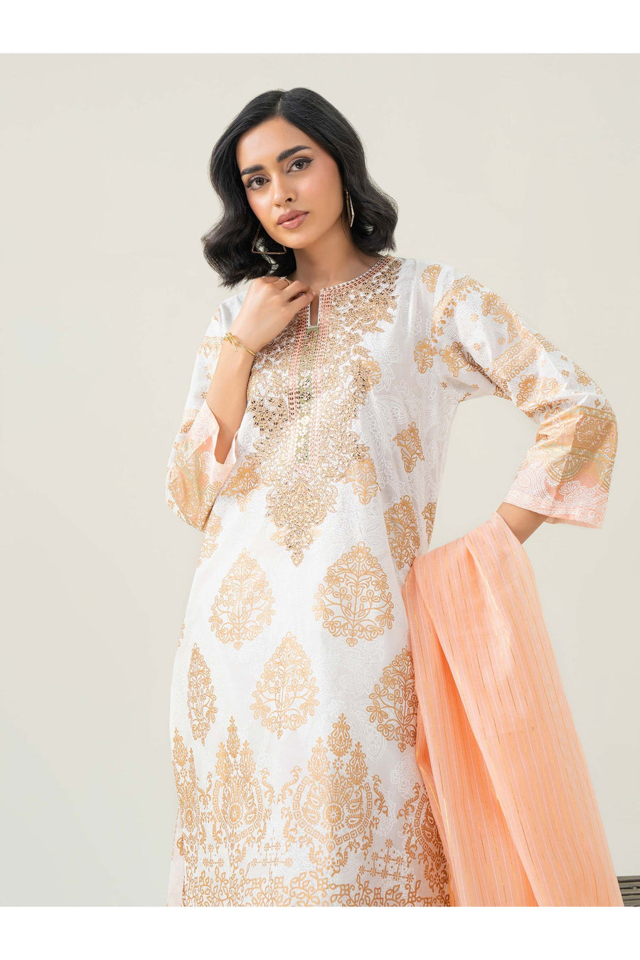 Embroidered 2 Piece Lawn Suit for Summer Fun