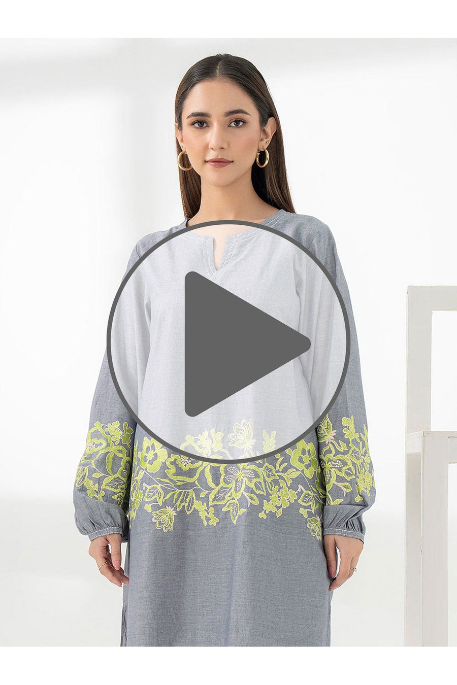 Chic 2-Piece Embroidered Yarn Suit Set