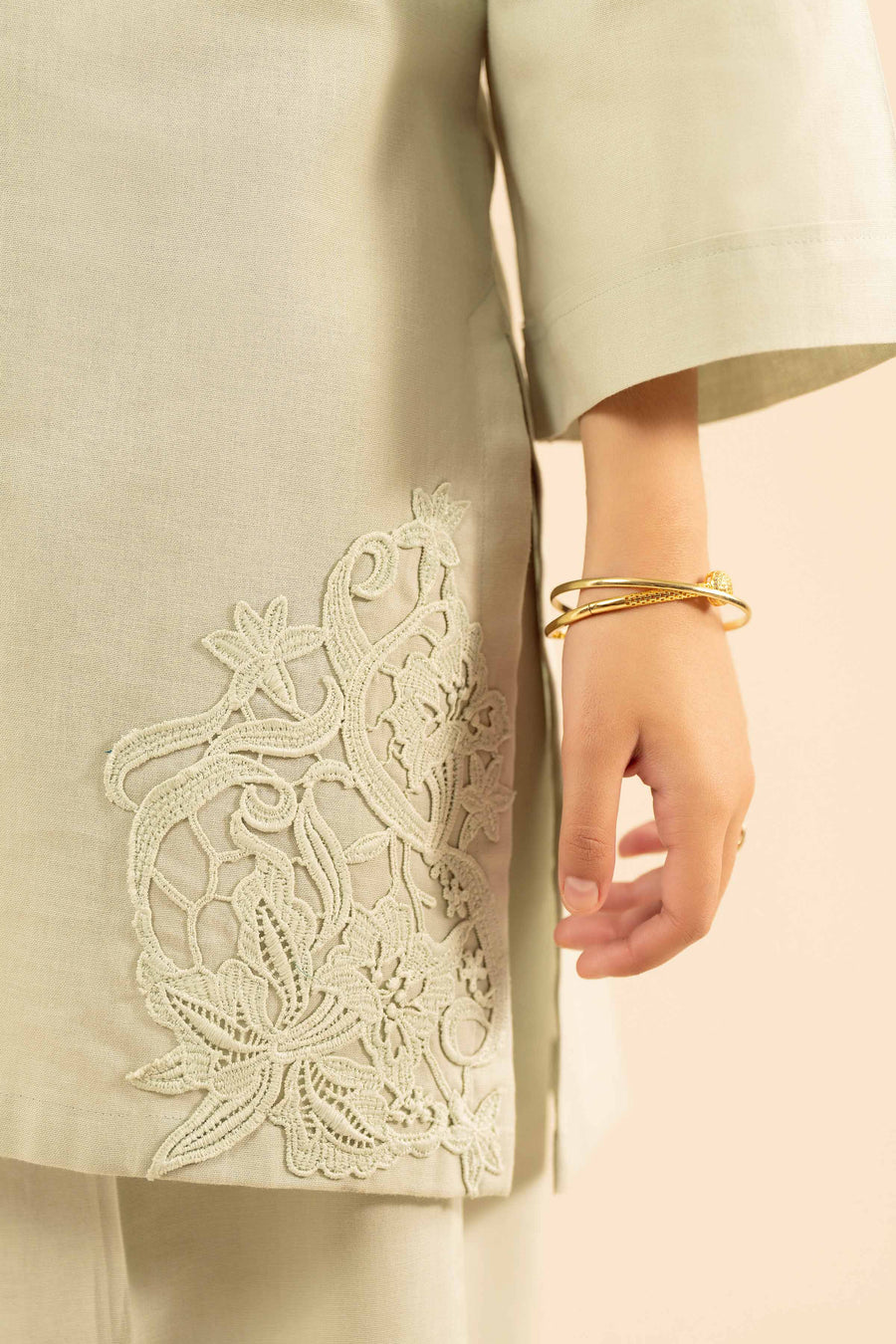 Chic 2-Piece Basic Suit for Effortless Everyday Style