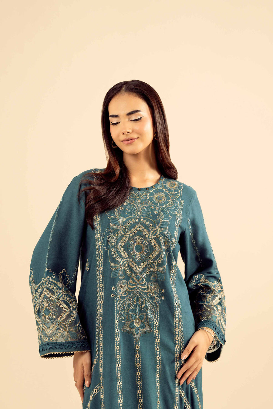 Stylish 2 Piece Embroidered Suit for Effortless Chic Looks