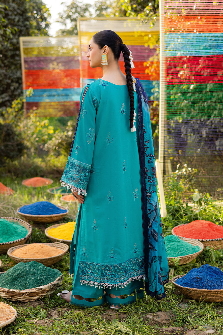 Turquoise Elegance Embroidered Lawn 3-Piece Suit with Digital Printed Silk Dupatta - Pehnaawaa