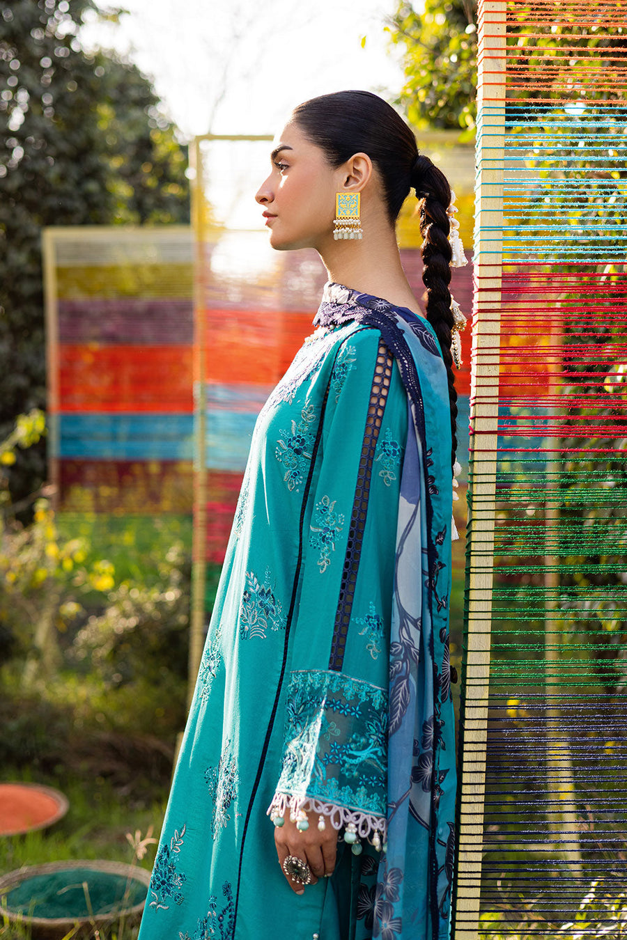 Turquoise Elegance Embroidered Lawn 3-Piece Suit with Digital Printed Silk Dupatta - Pehnaawaa