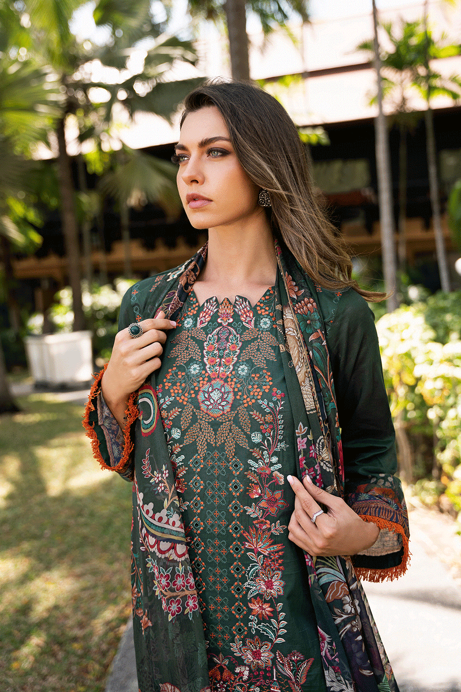 Emerald Heritage Embroidered Lawn 3-Piece Suit with Printed Chiffon Dupatta - Pehnaawaa