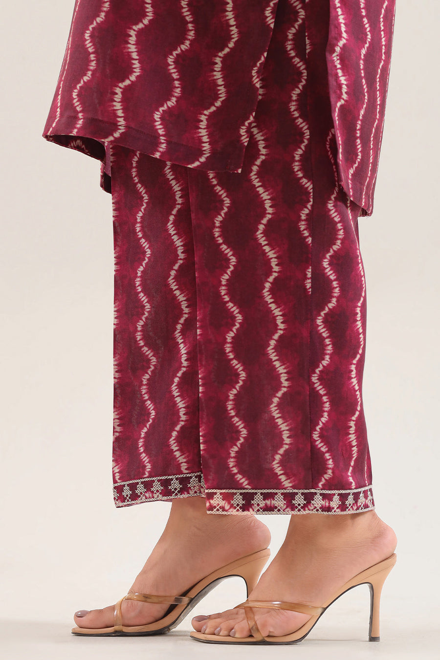 Printed Embroidered Arabic Lawn Stitched 2 Piece (Shirt/Trouser)