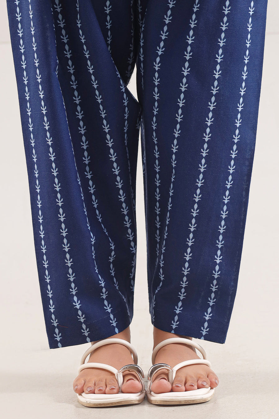Printed Khaddar Stitched Shirt - Pehnaawaa