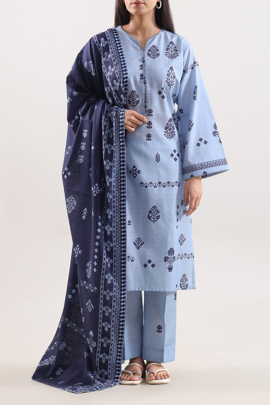 Printed Khaddar Stitched 3 Piece - Pehnaawaa