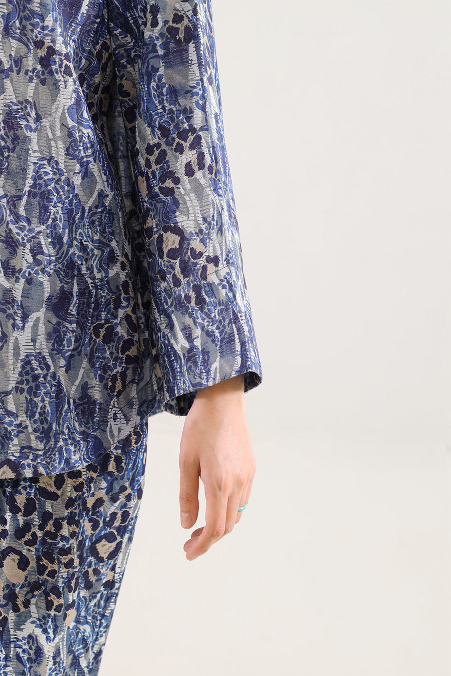 Printed Khaddar Stitched 2 Piece (Shirt/Trouser) - Pehnaawaa