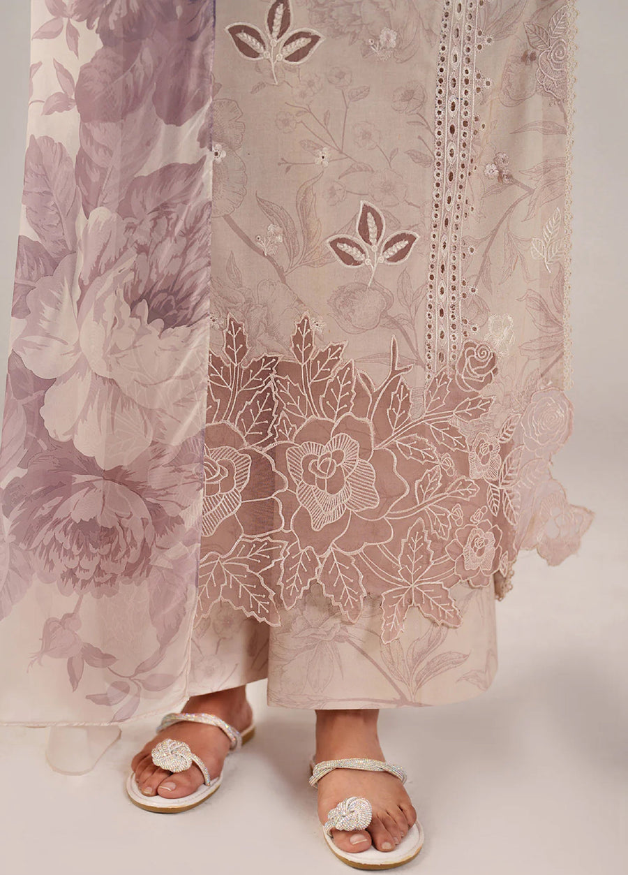 Close-up of the upper half showcasing detailed sleeve lace, floral embroidery on the bodice, and the soft mauve floral printed dupatta