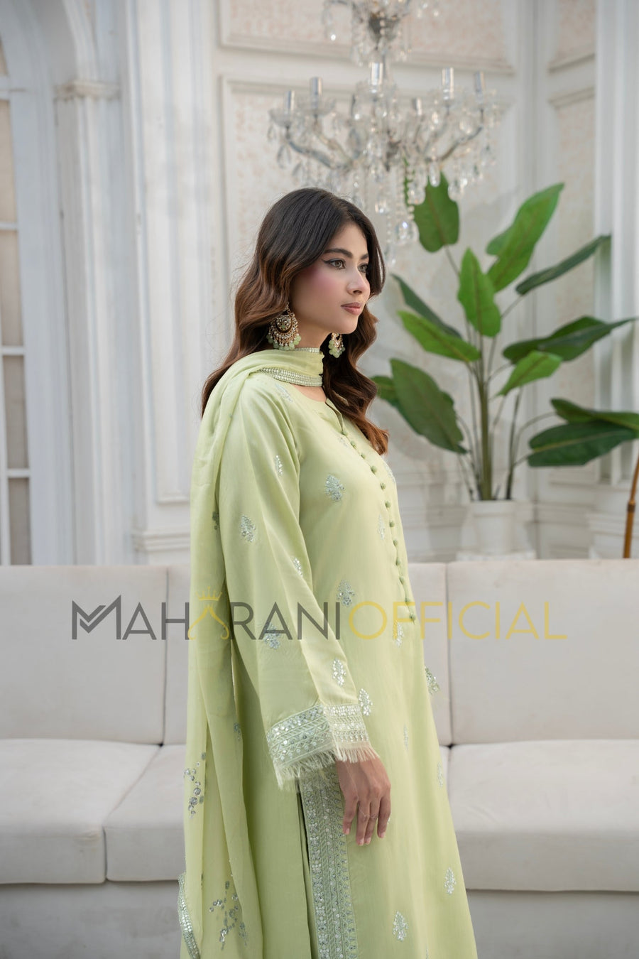 Noor e eid Pista 3 piece Embroidered Stitched suit