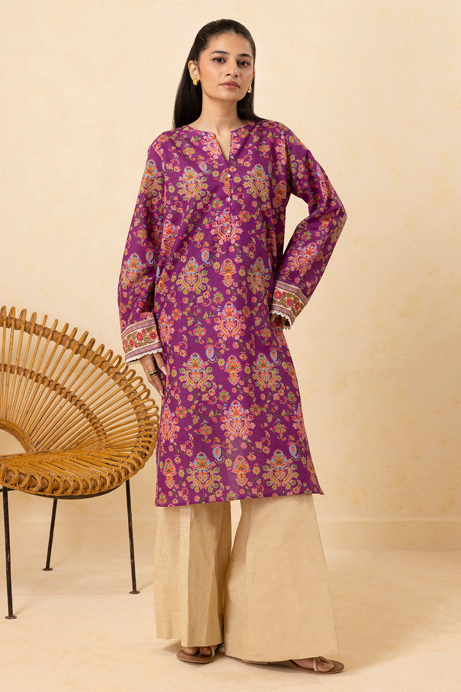 Magenta Khaddar 2-Piece Kurta | Floral Resham Embroidery