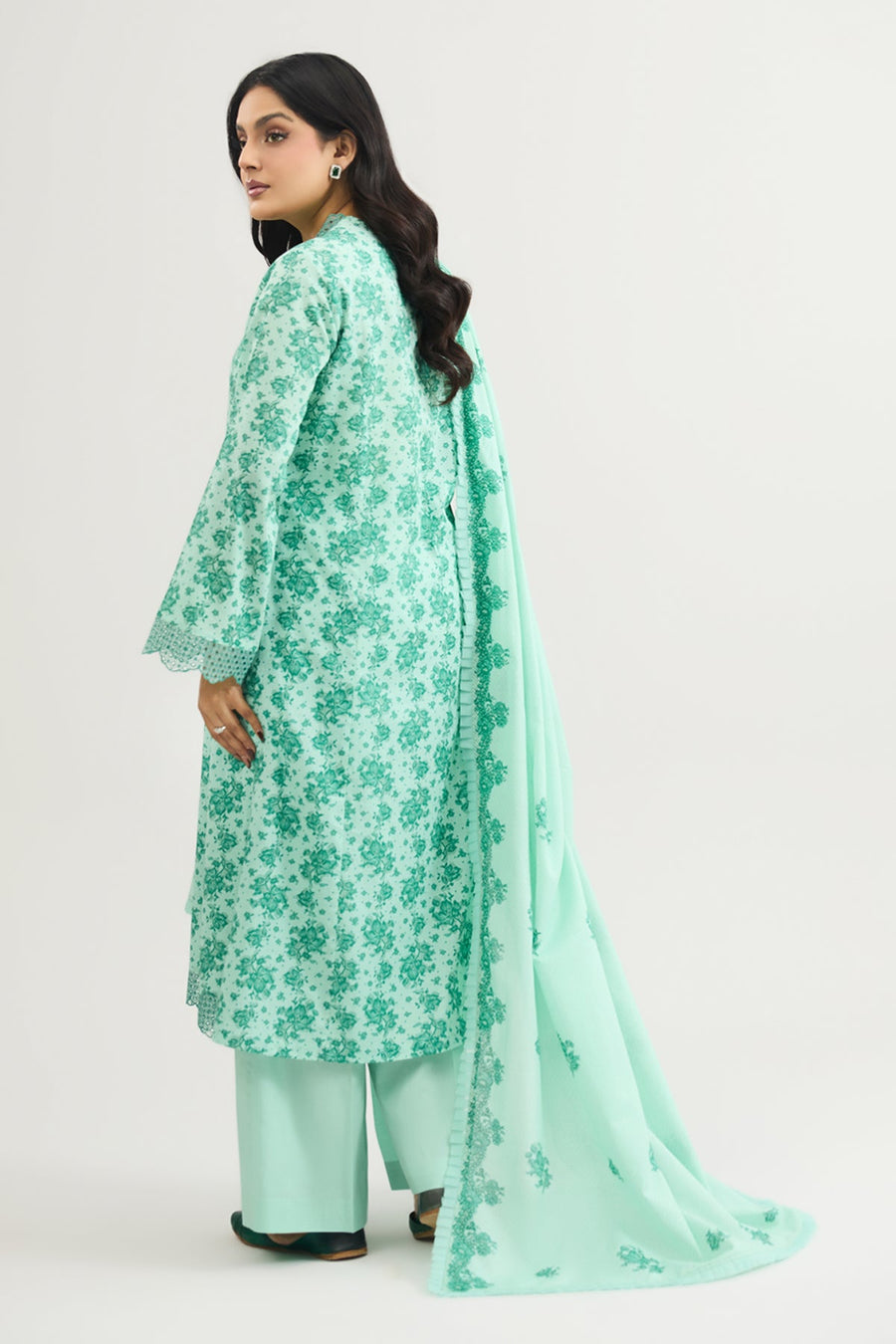 LAWN | EMBROIDERED - Pehnaawaa