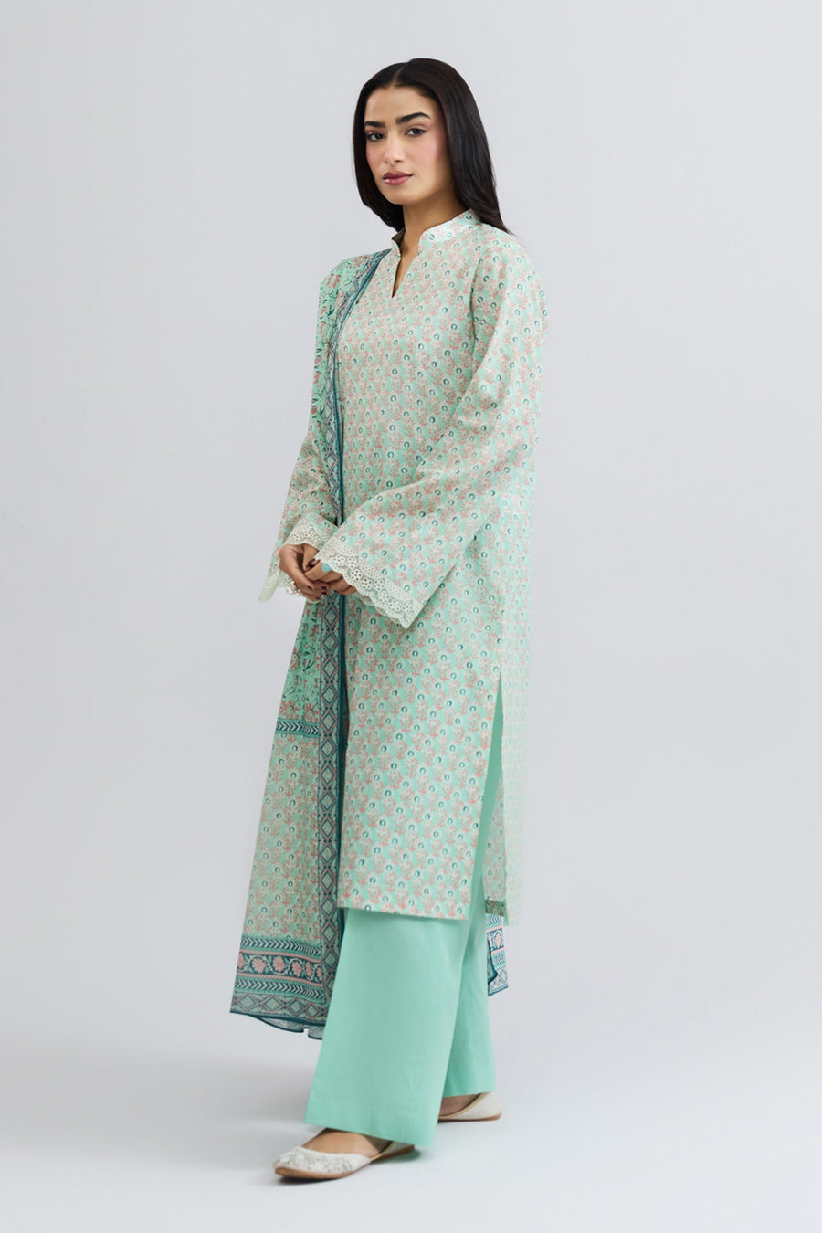 LAWN | EMBROIDERED - Pehnaawaa