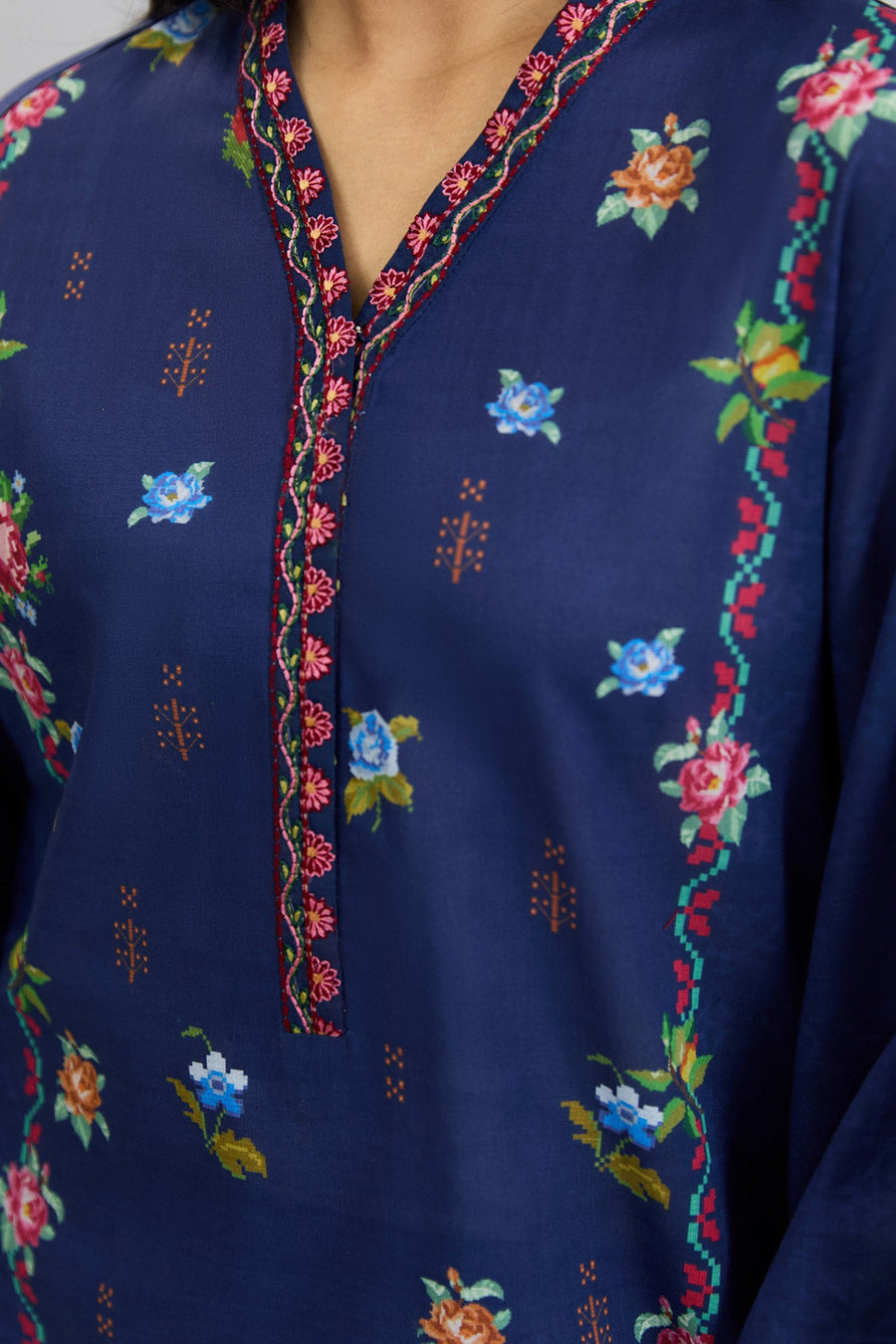 LAWN | EMBROIDERED - Pehnaawaa