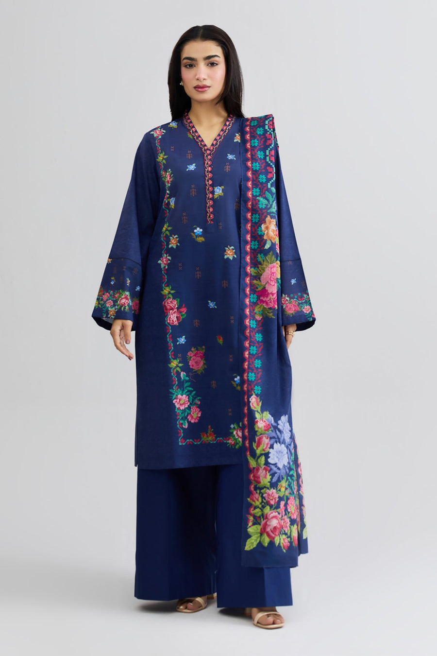 LAWN | EMBROIDERED - Pehnaawaa