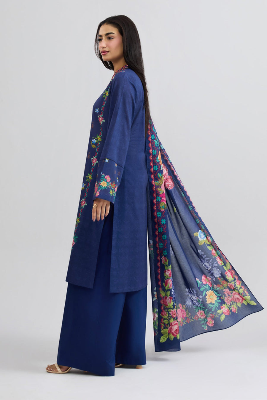 LAWN | EMBROIDERED - Pehnaawaa