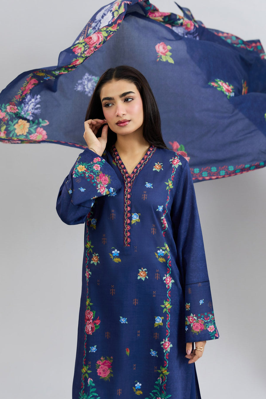 LAWN | EMBROIDERED - Pehnaawaa