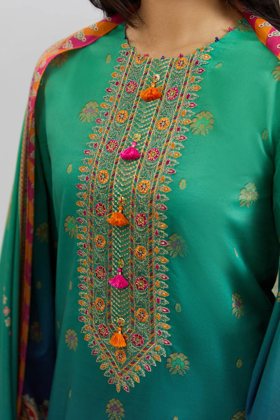 LAWN | EMBROIDERED - Pehnaawaa