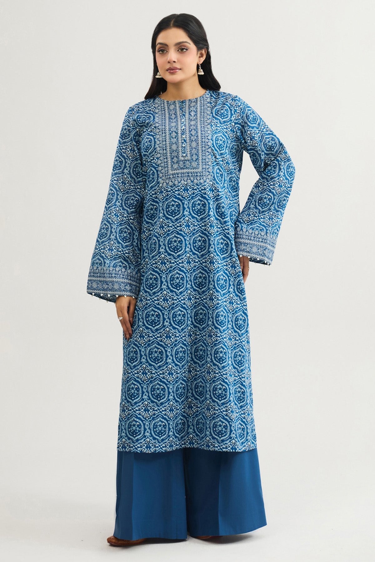LAWN | EMBROIDERED