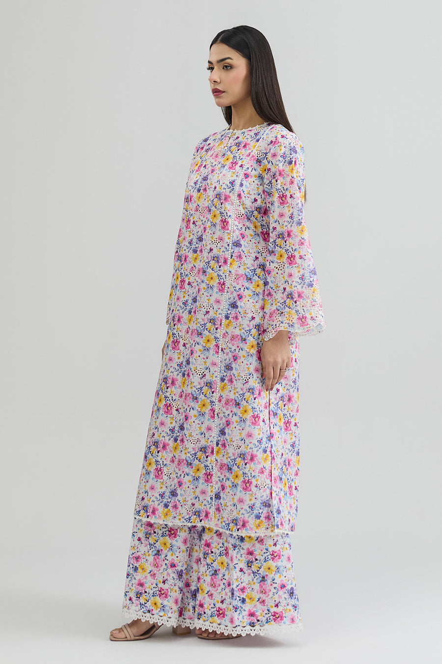 LAWN | EMBROIDERED - Pehnaawaa