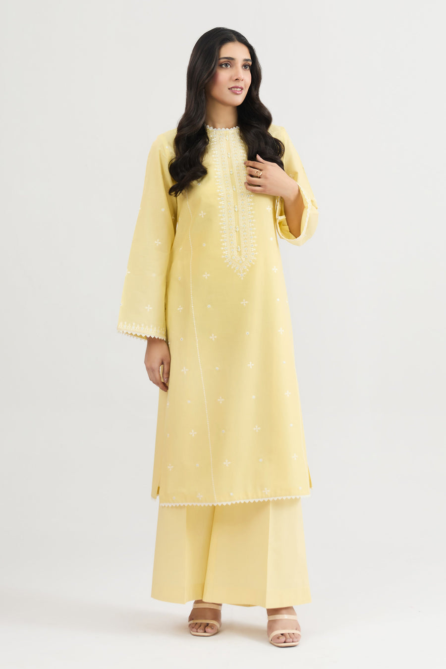 LAWN | EMBROIDERED - Pehnaawaa