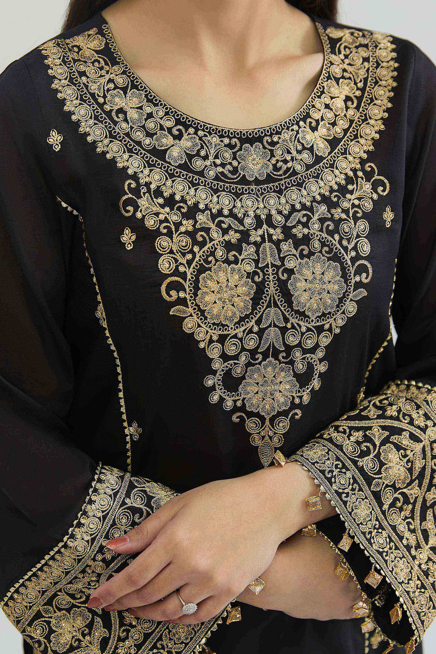 LAWN | EMBROIDERED - Pehnaawaa