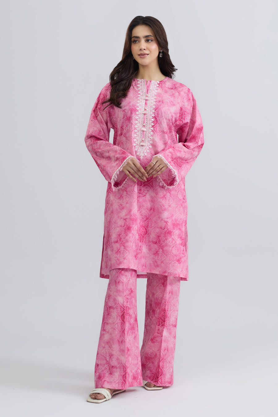 LAWN | EMBROIDERED - Pehnaawaa