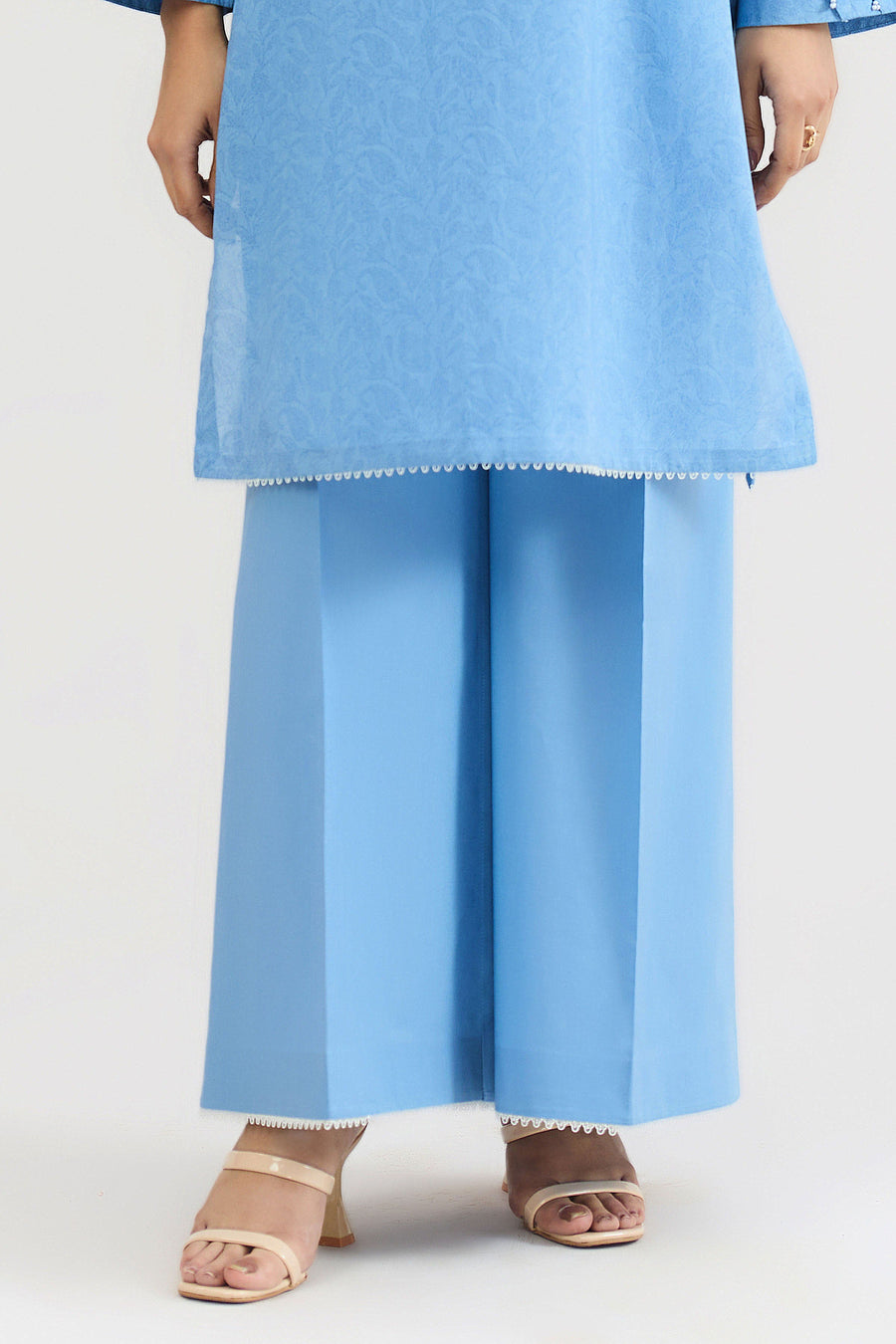 LAWN | EMBROIDERED - Pehnaawaa