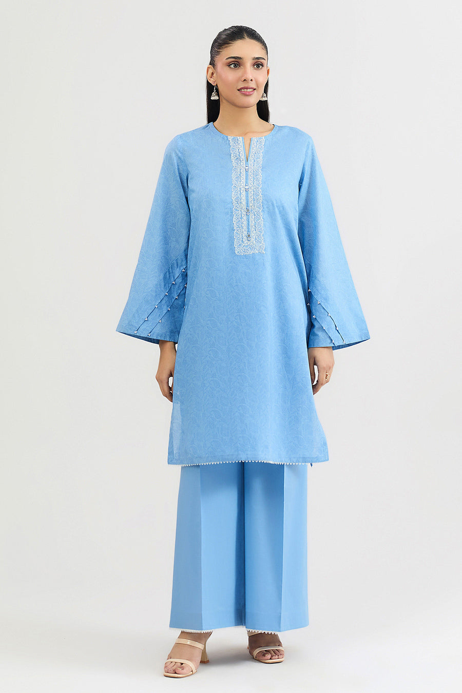 LAWN | EMBROIDERED - Pehnaawaa