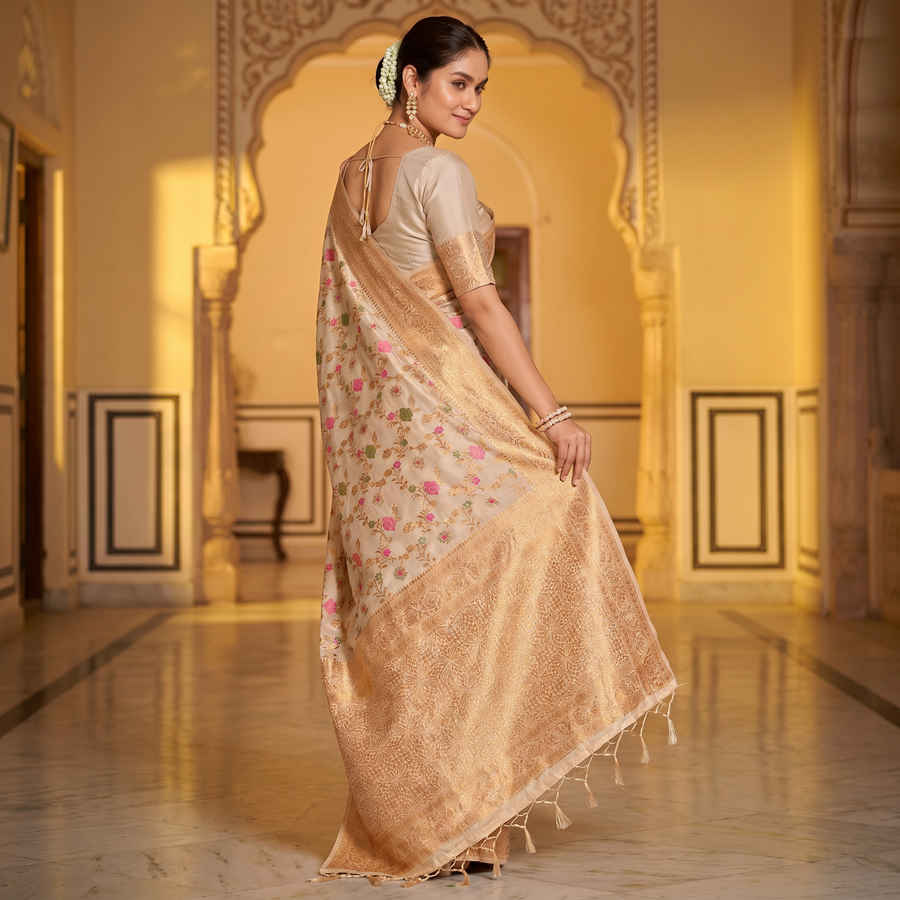 Cream Banarasi Silk Saree With Blouse Piece - Pehnaawaa
