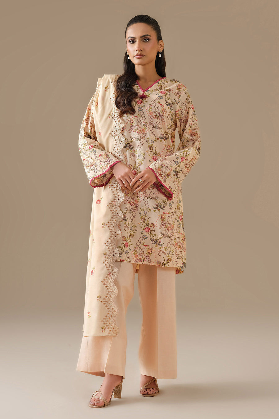 LAWN | EMBROIDERED - Pehnaawaa