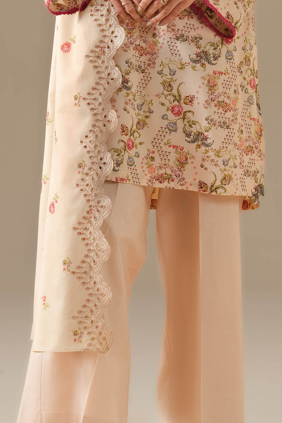 LAWN | EMBROIDERED - Pehnaawaa