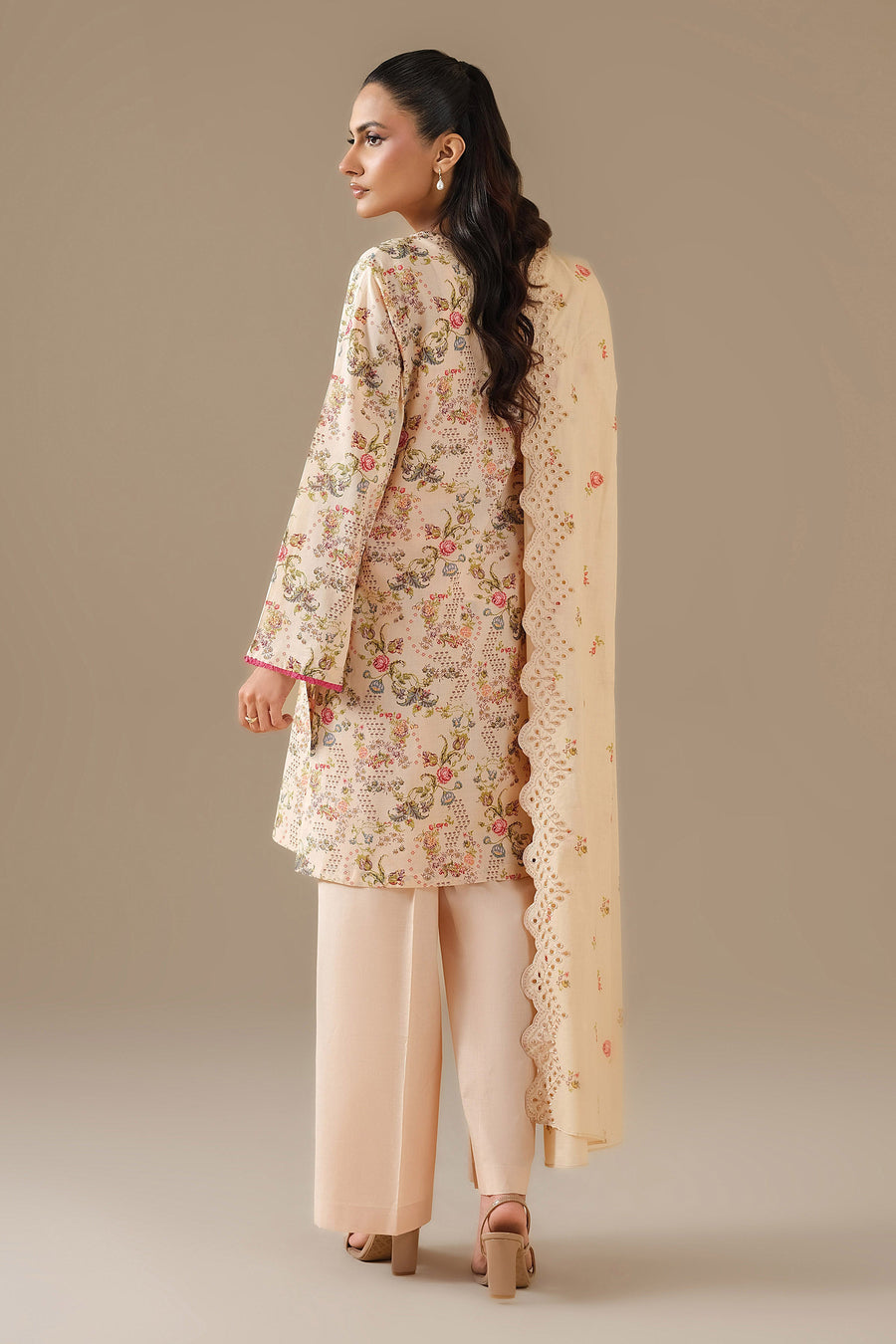 LAWN | EMBROIDERED - Pehnaawaa
