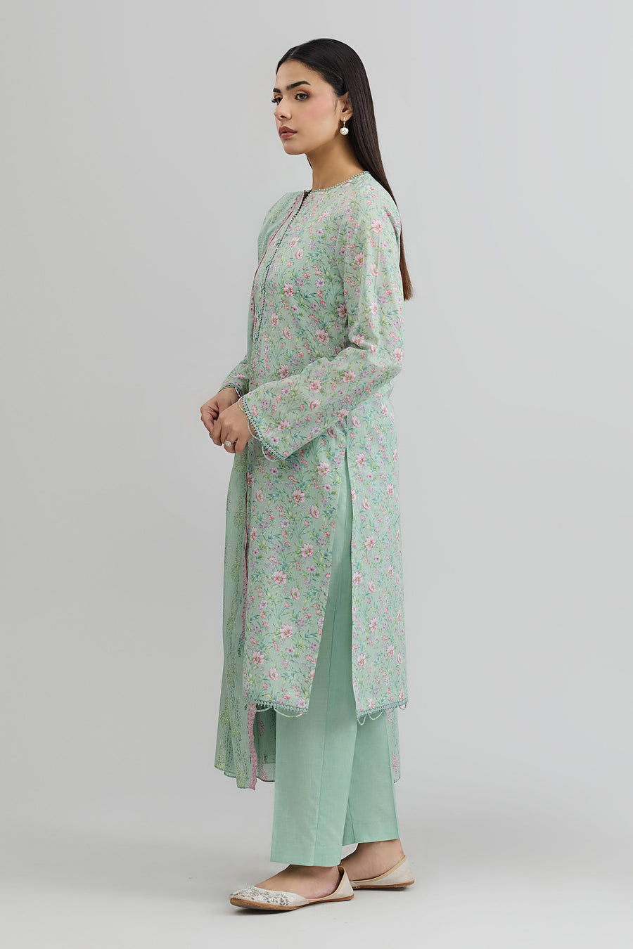 LAWN | EMBROIDERED - Pehnaawaa