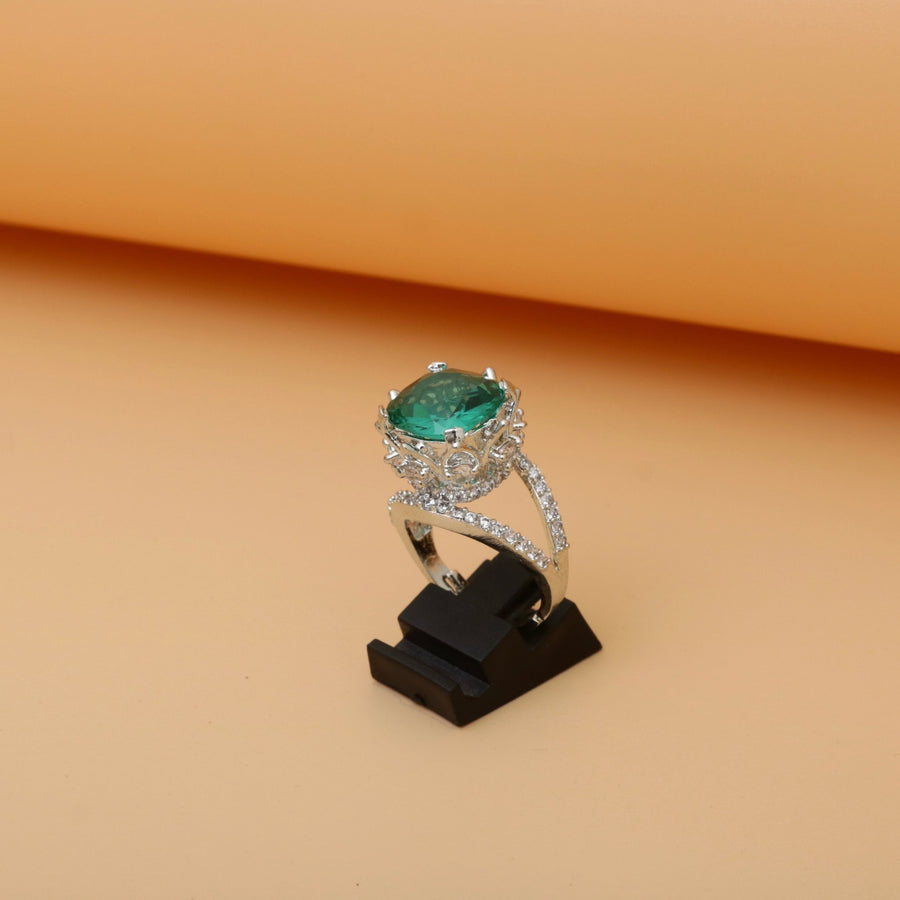 Diamonds Crystals Ring - Pehnaawaa