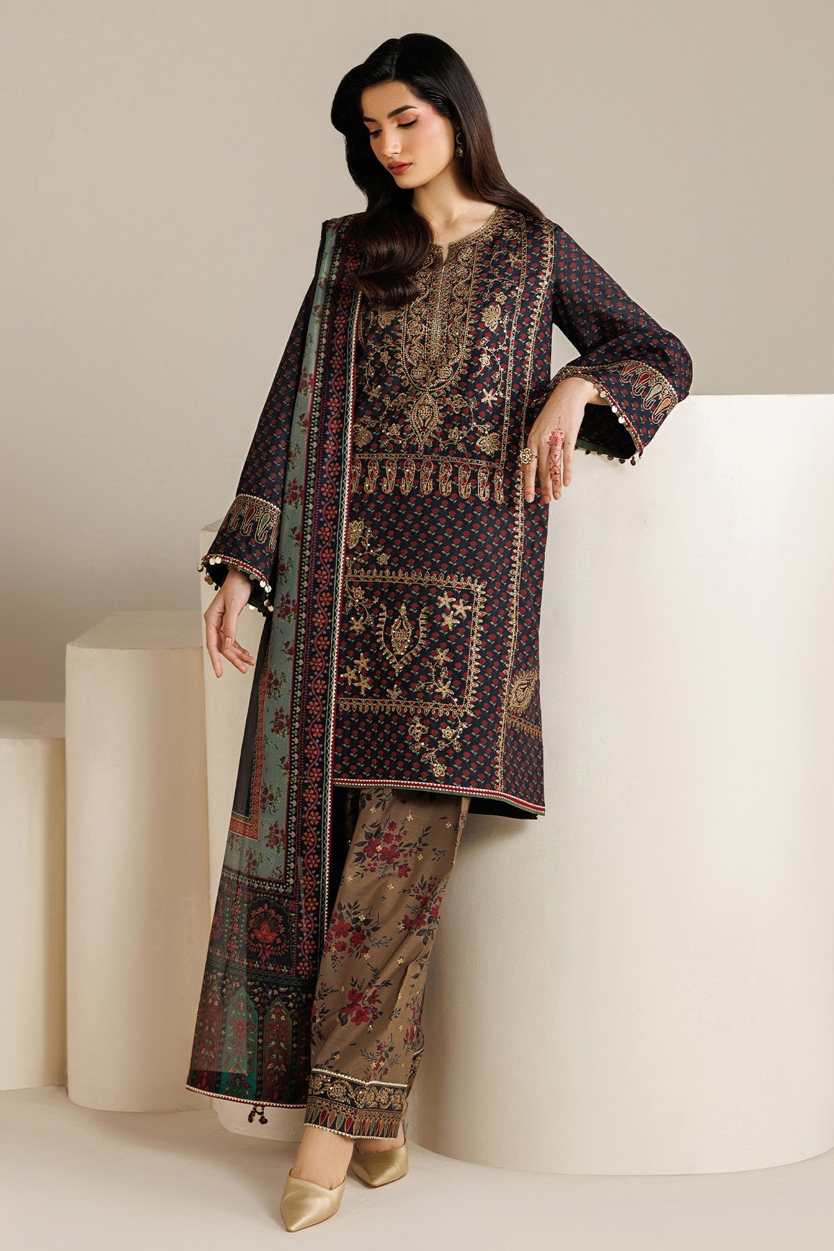 Elegant Embroidered Unstitched Suit Set