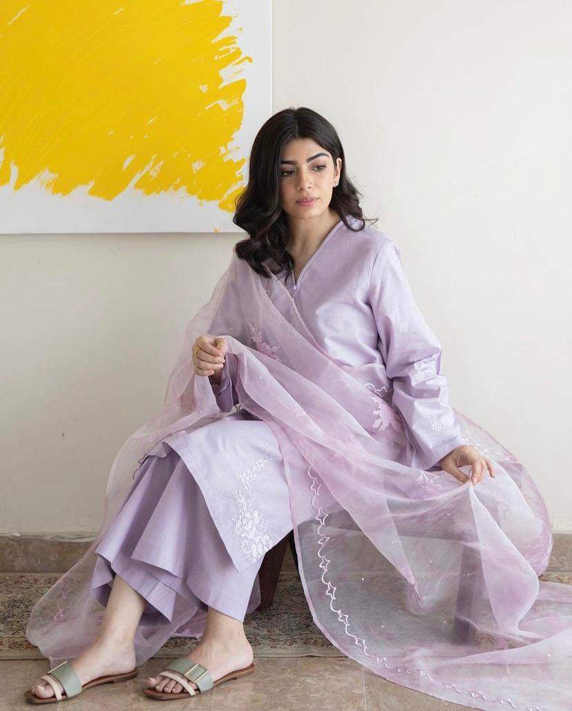 Indigo – Elegant 3-Piece Suit for Women