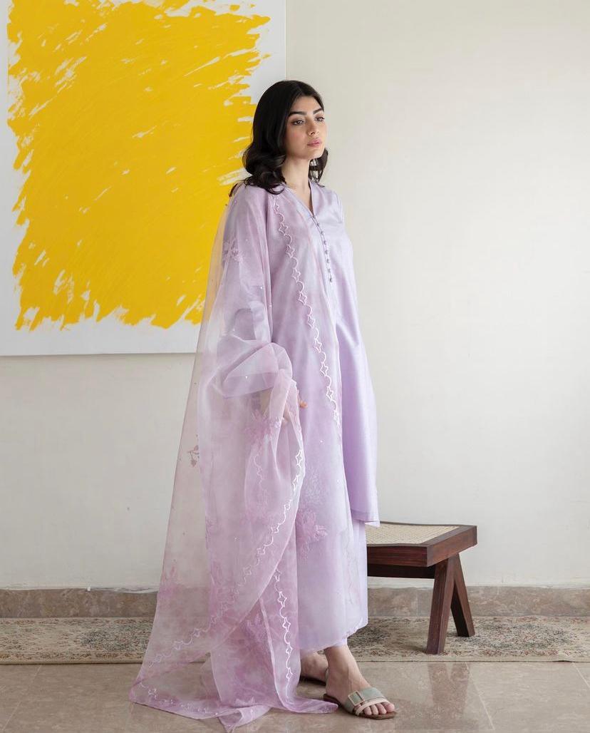 Indigo – Elegant 3-Piece Suit for Women
