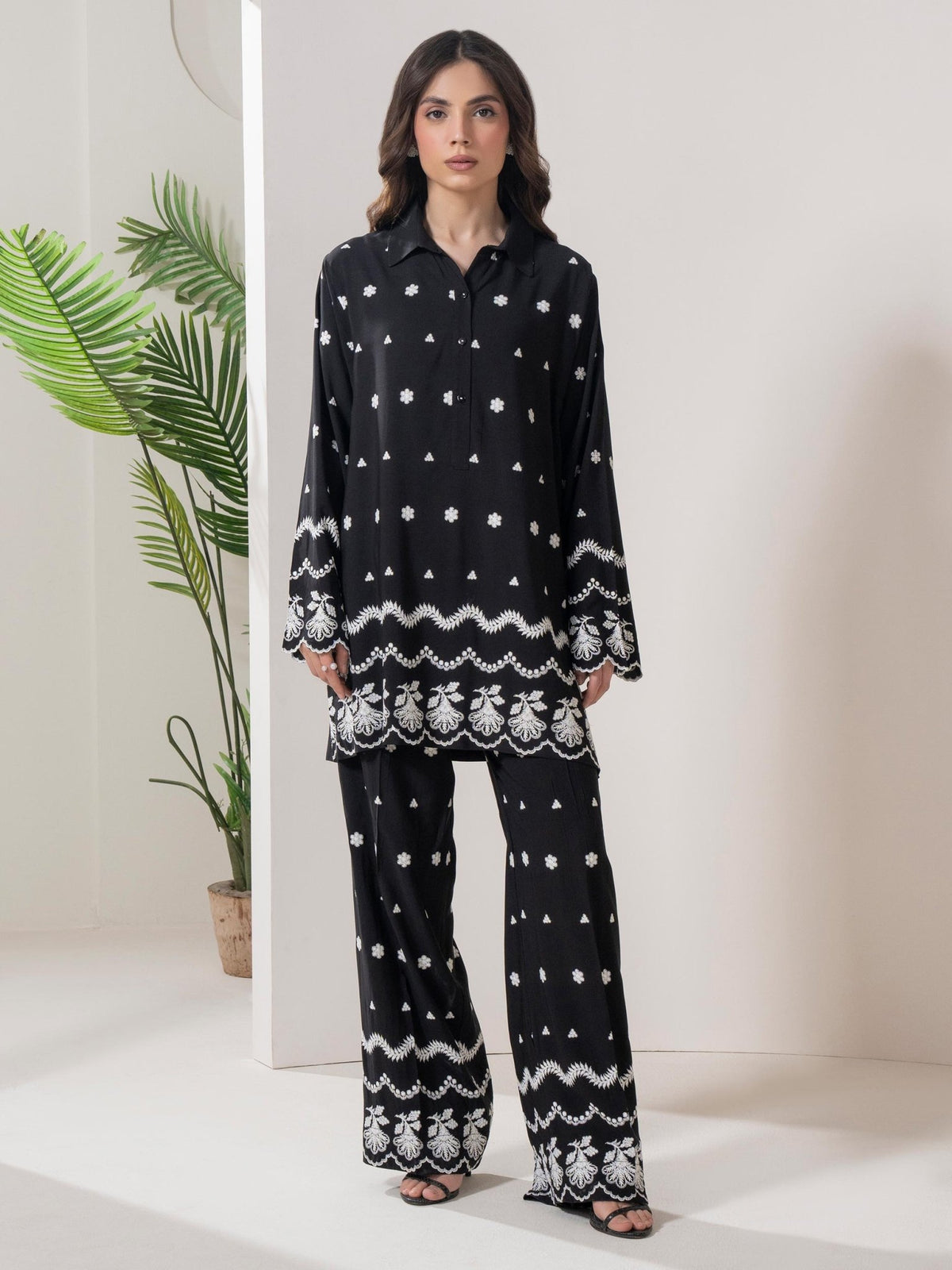 Linen Co-ord-Embroidered